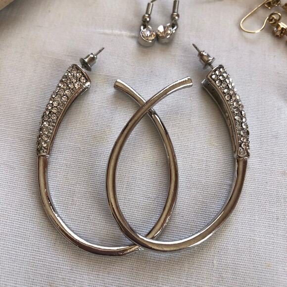 Bundle of 13 Earrings Silver tone Rhinestones Formal Prom Wedding Special Event - Picture 11 of 16